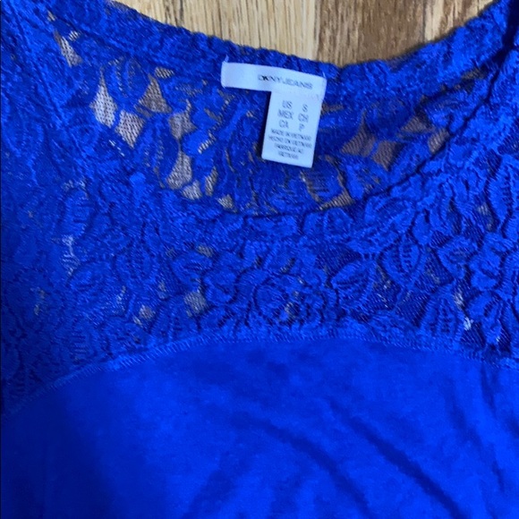 Blue floral t shirt - Picture 2 of 2